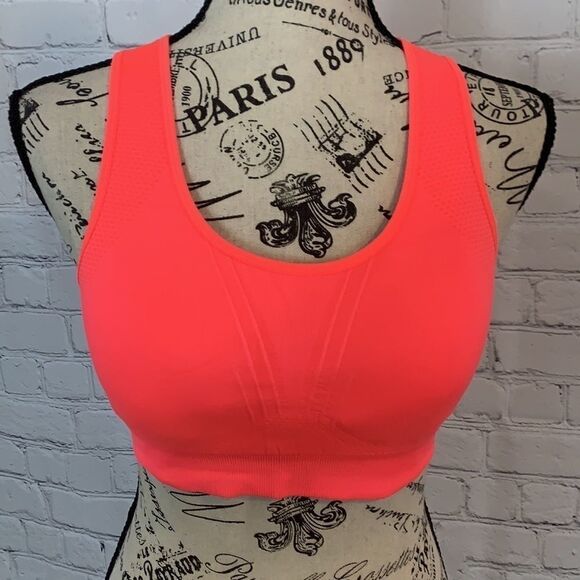 BCG / Low support sports bra / Size Small - Picture 2 of 7